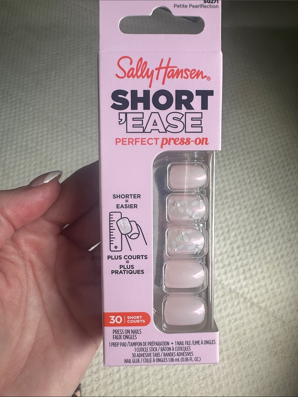 Sally Hansen Short 'Ease Petite Pearlflection Press-On Nails - Light Pink Floral